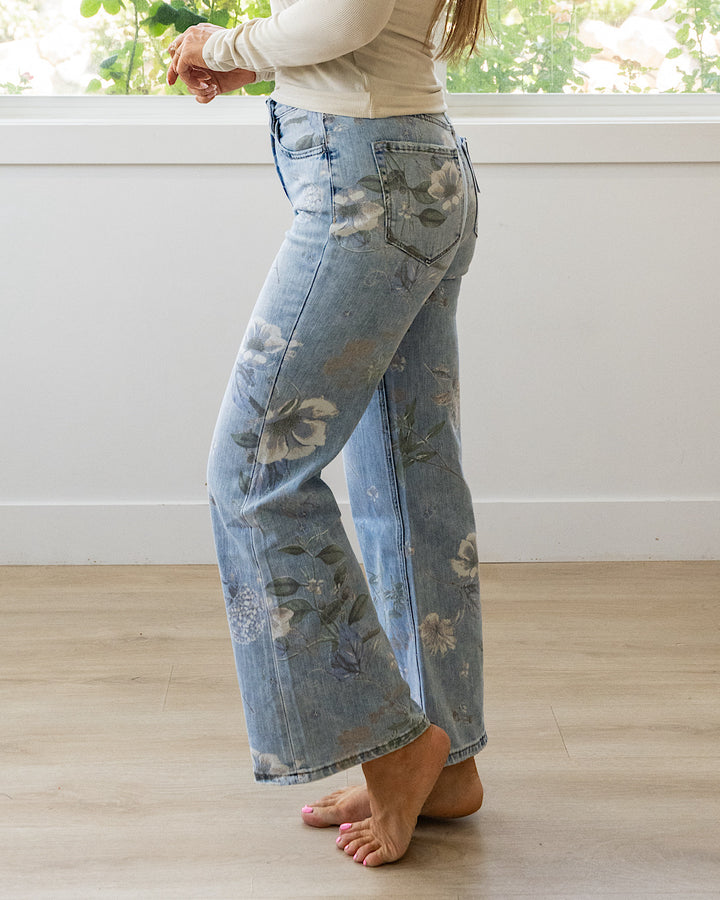 NEW! Vervet Kyla Vintage Floral Flare Jeans Vervet