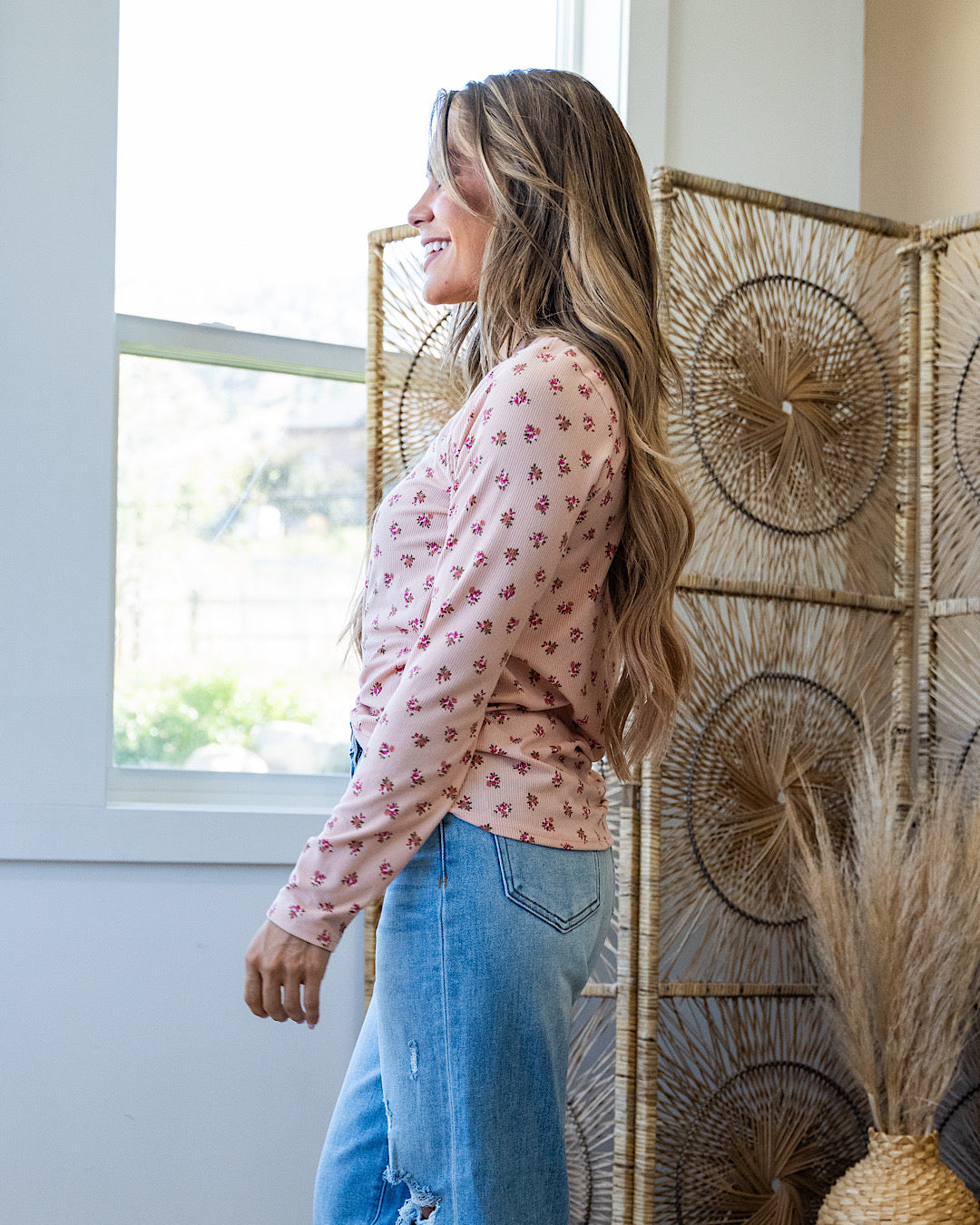 DOORBUSTER! Ribbed Floral V Neck Top - Blush PS Kate