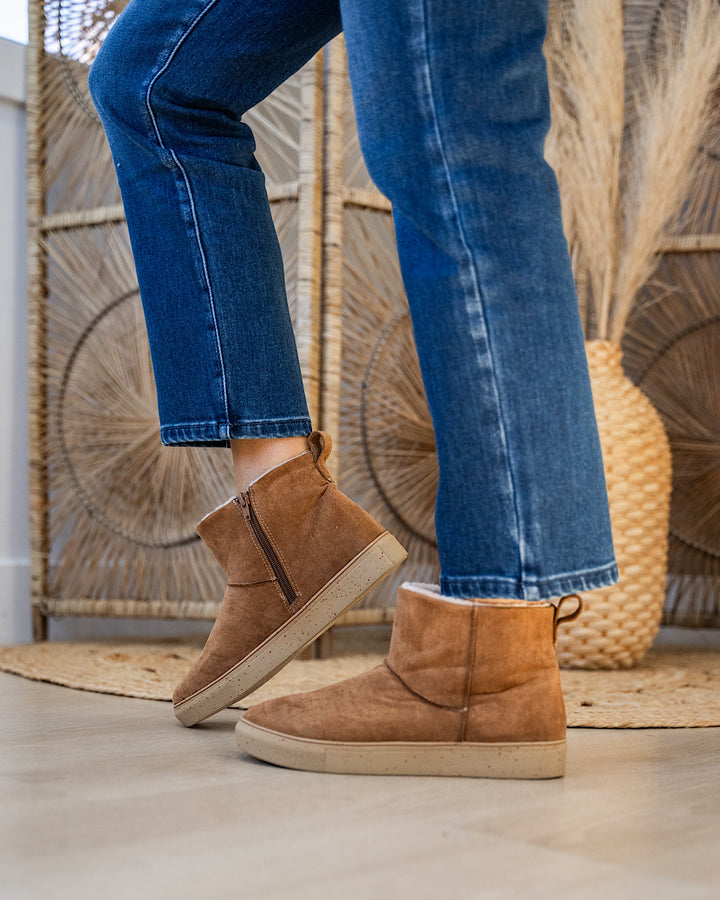 NEW! Very G Fuzzy Boots - Tan Very G