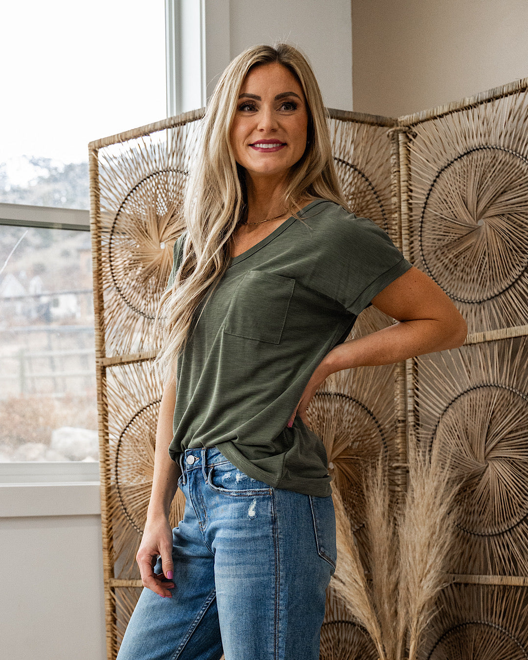 The Effortless V Neck Pocket Top - Olive SALE Staccato