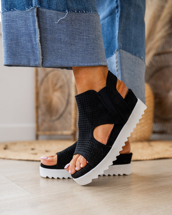 Very G Amy Sandals - Color Options Available! Very G Black