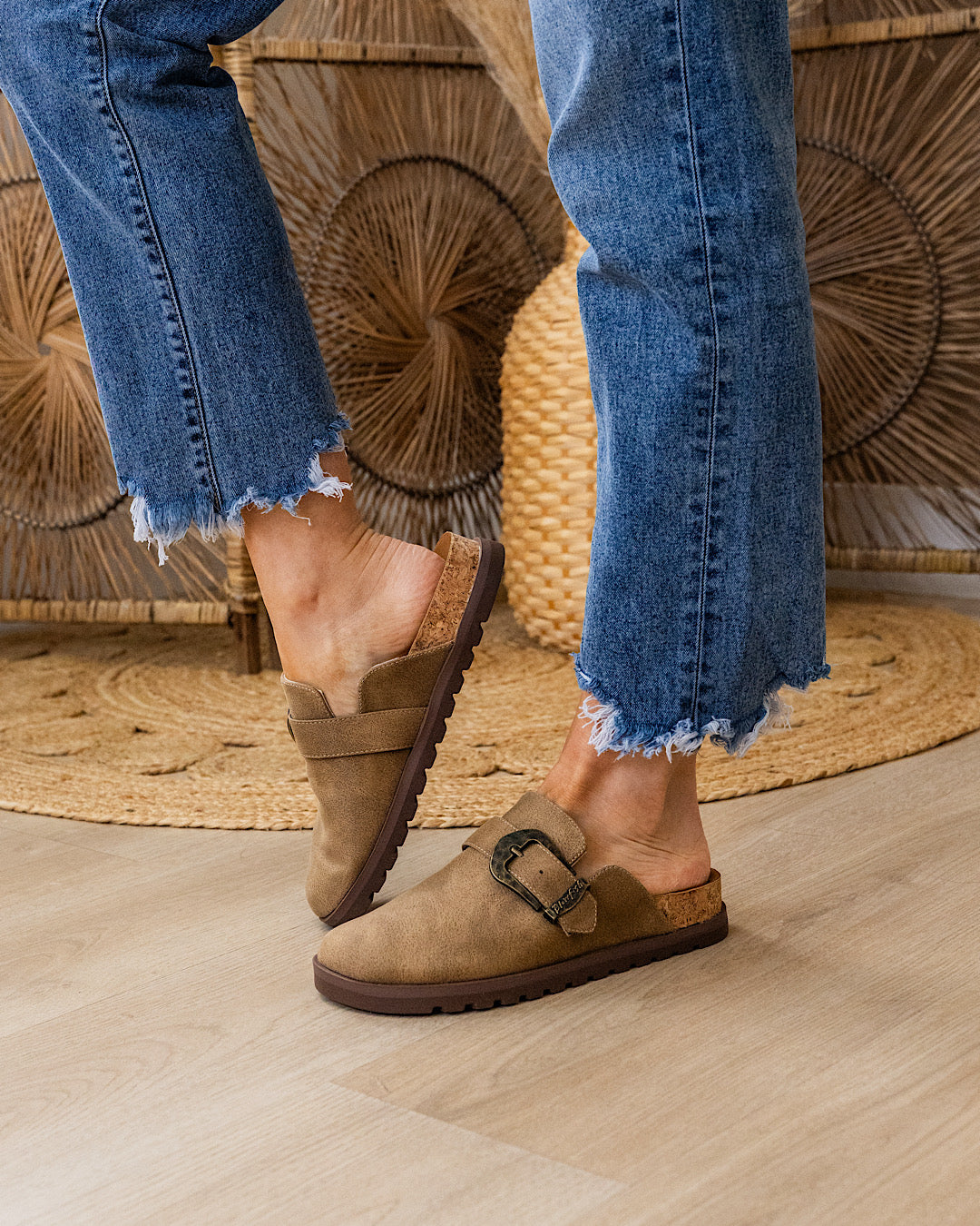 Blowfish Sienna Slides - Tan Blowfish