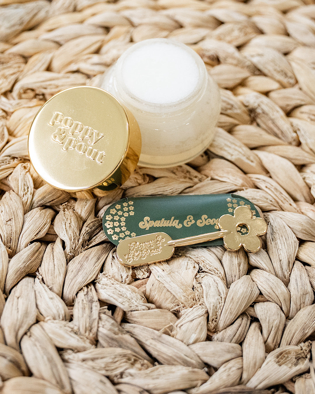 Poppy & Pout Gold Daisy Spatula & Scoop Poppy & Pout