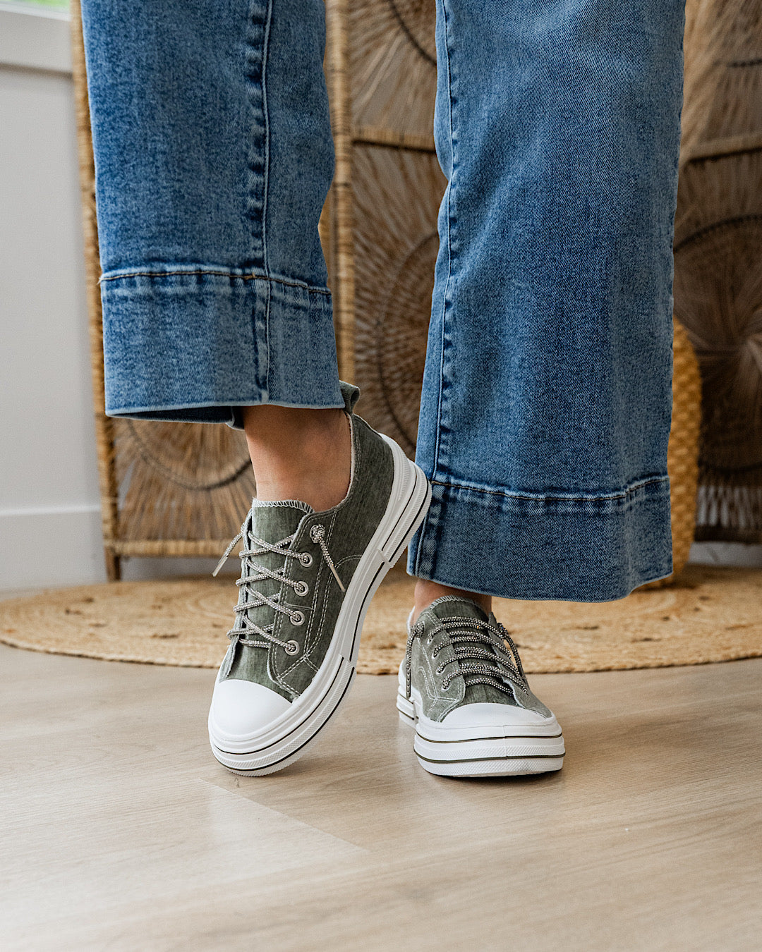 Very G Aman Velvet Sneakers - Sage Very G