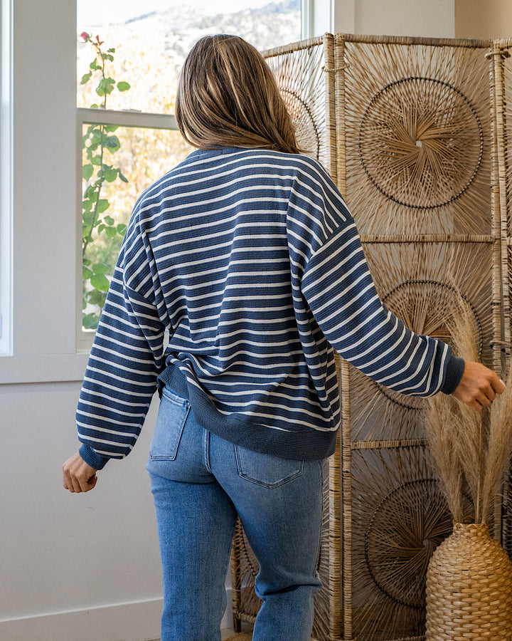 Can't Explain Striped Cloud Knit Sweatshirt - Denim Tres Bien