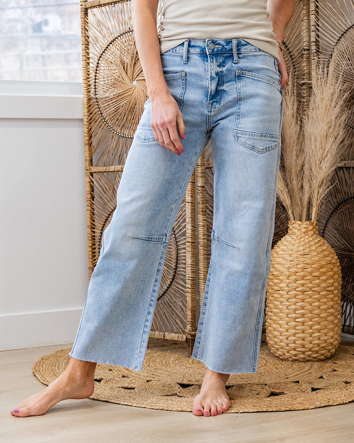 Vervet Lettie Light Acid Wash Barrel Jeans Vervet