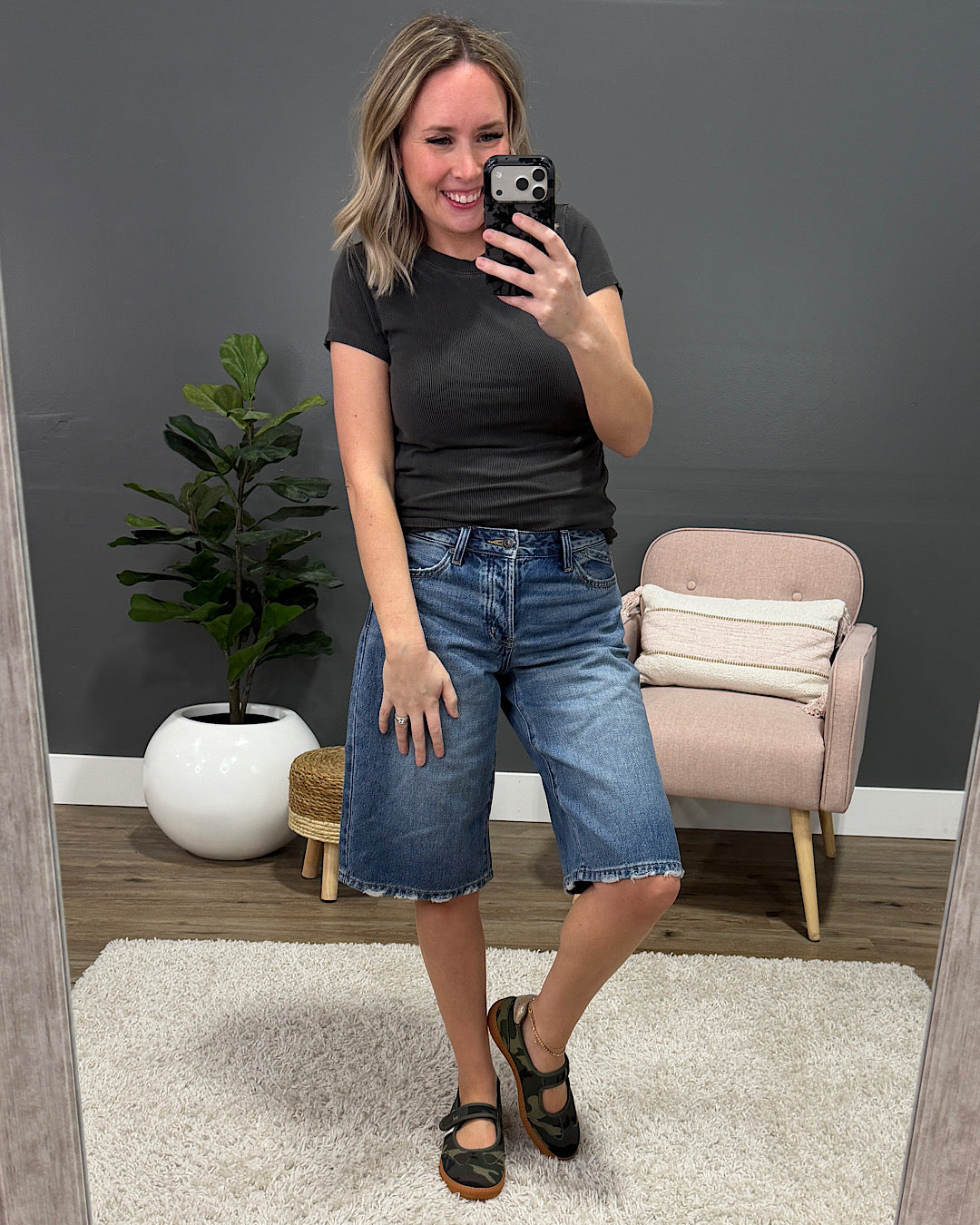 Cassidy Short Sleeve Ribbed Top - Charcoal Be Cool