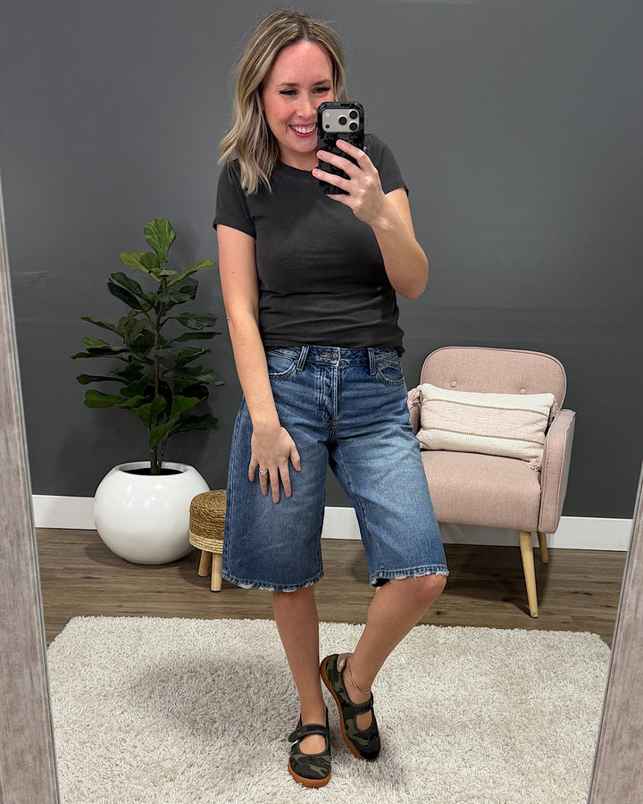Cassidy Short Sleeve Ribbed Top - Charcoal Be Cool