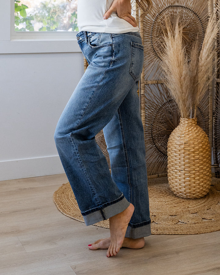 NEW! KanCan Janie Roll Hem Straight Jeans KanCan