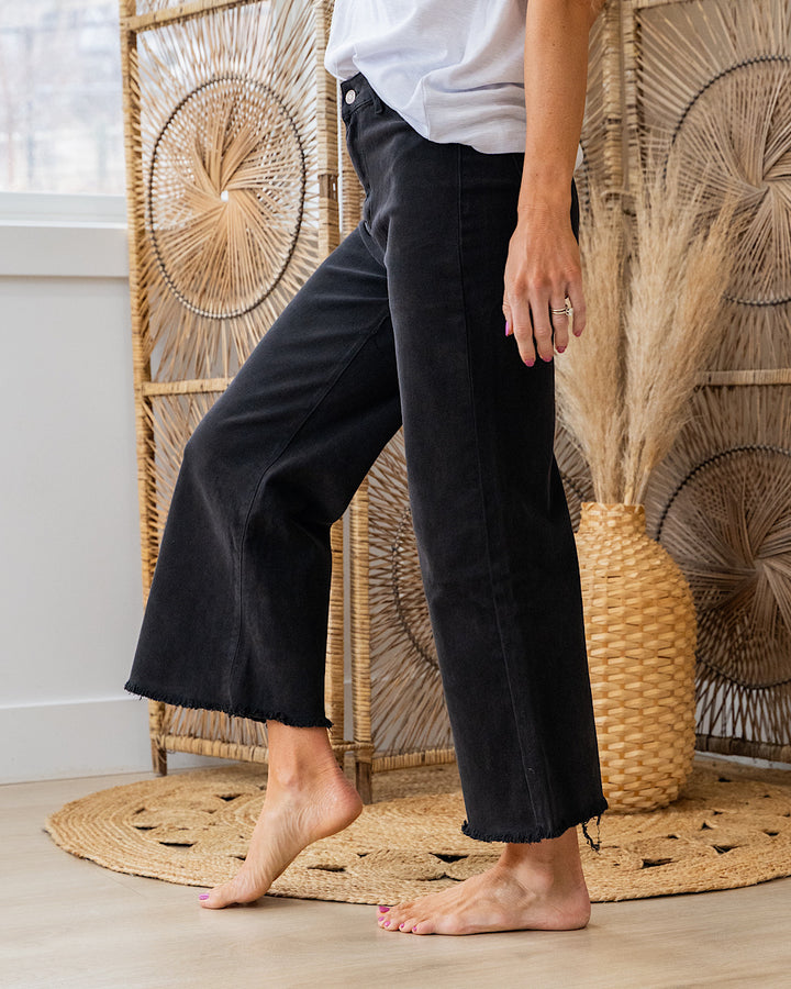 Mae Wide Leg Cropped Jeans - Black Zenana
