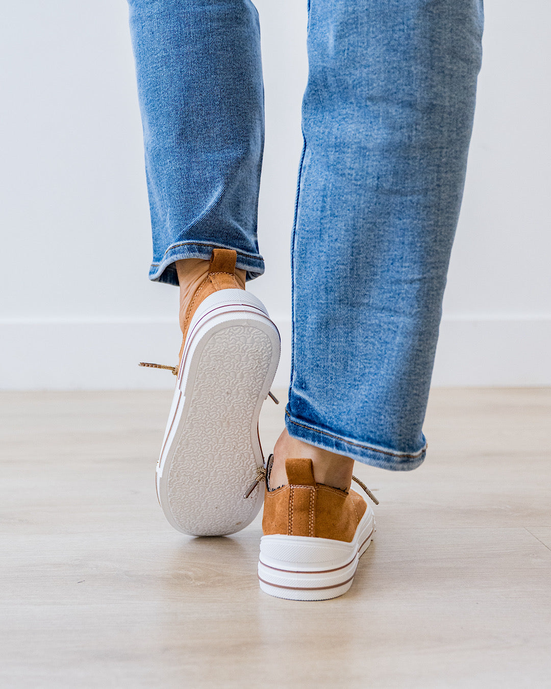NEW! Very G Aman Suede Sneakers - Tan Very G