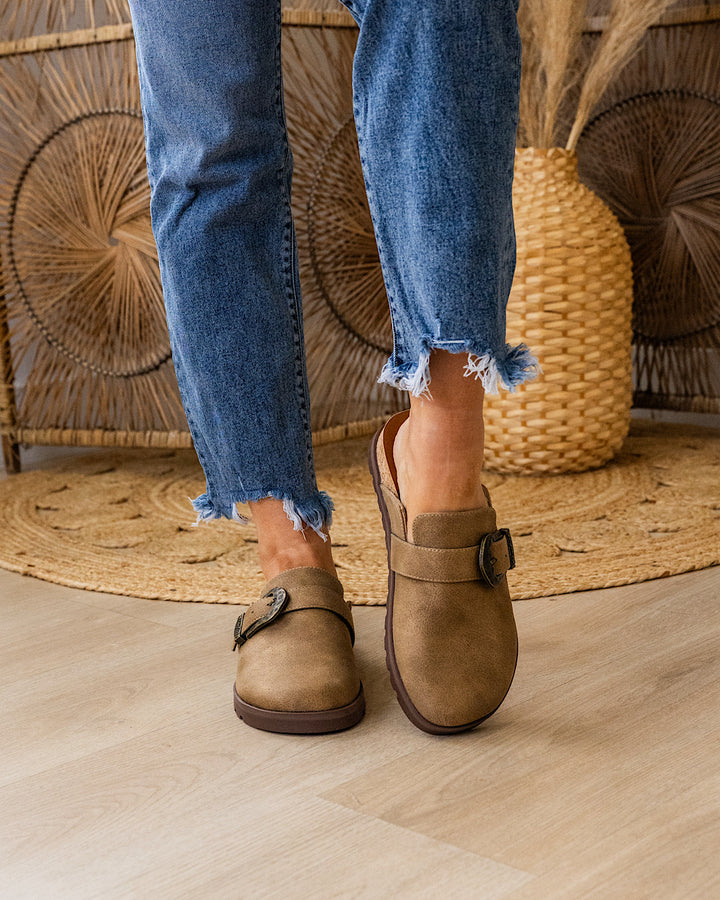 Blowfish Sienna Slides - Tan Blowfish