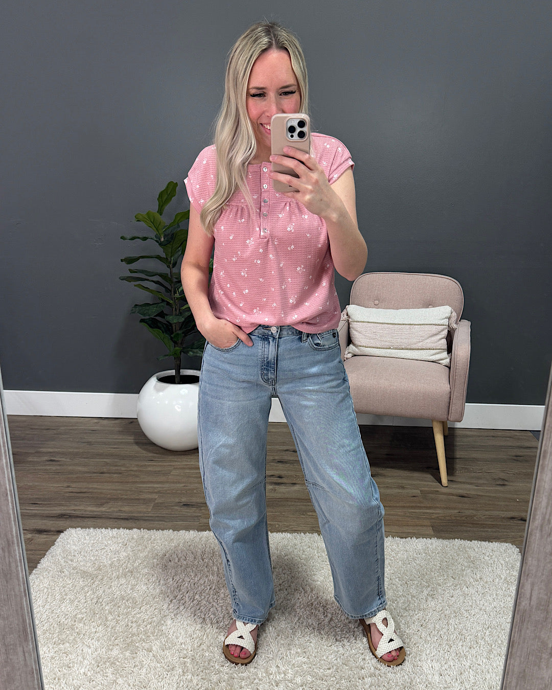 KanCan Kinley Non Distressed Barrel Jeans KanCan