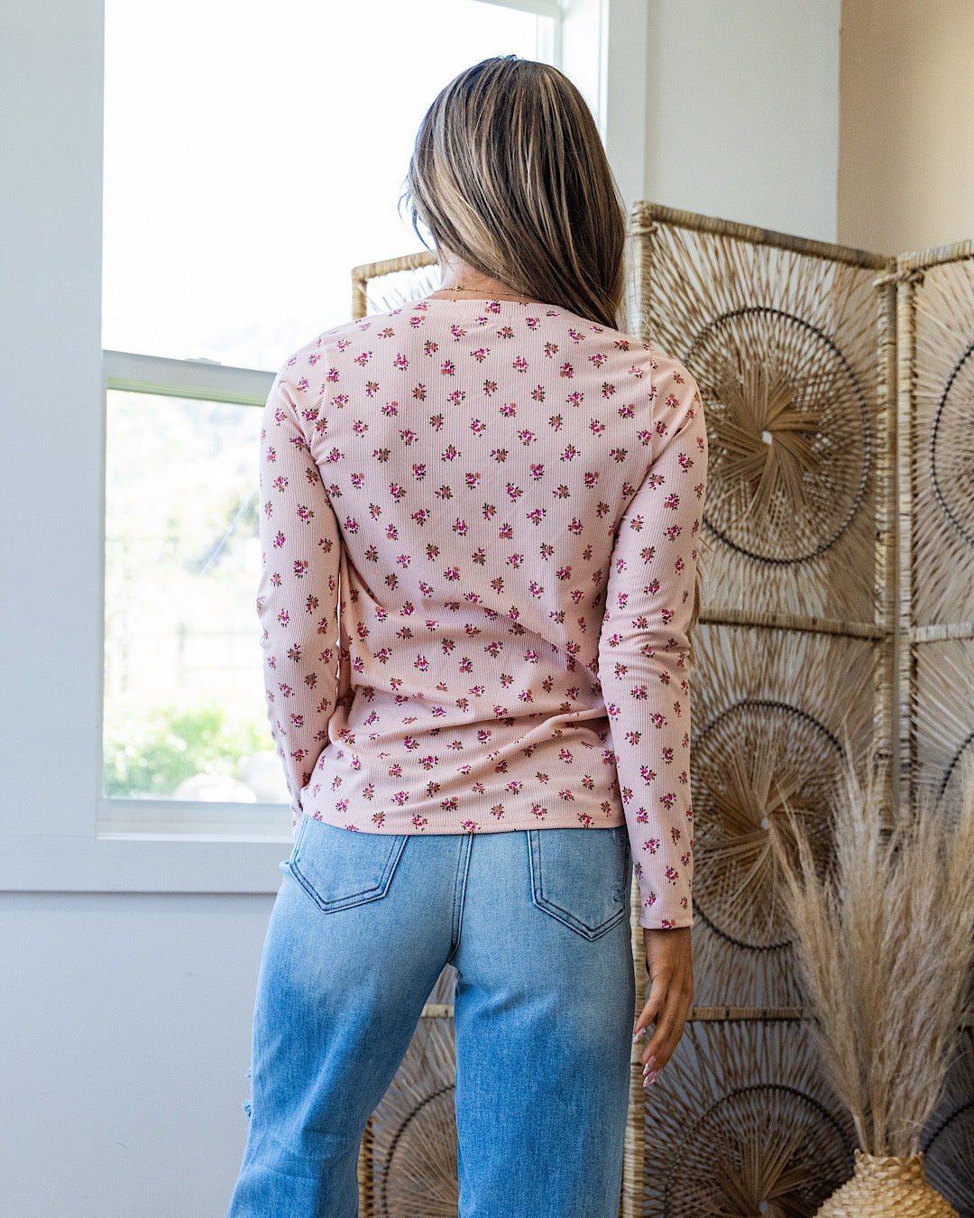 DOORBUSTER! Ribbed Floral V Neck Top - Blush PS Kate