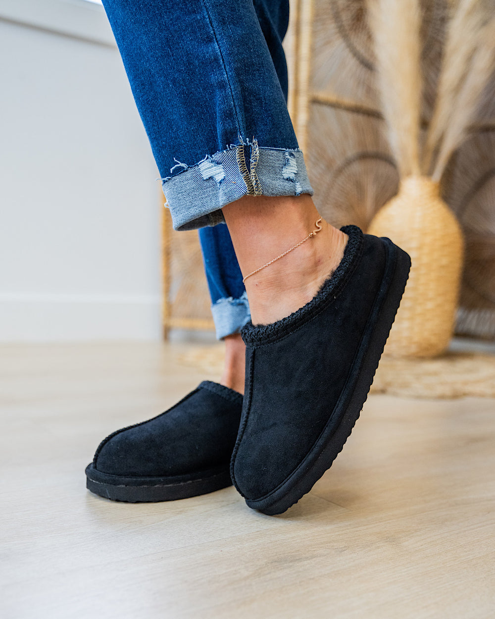 Very G Cheers Slippers - Black SALE Very G