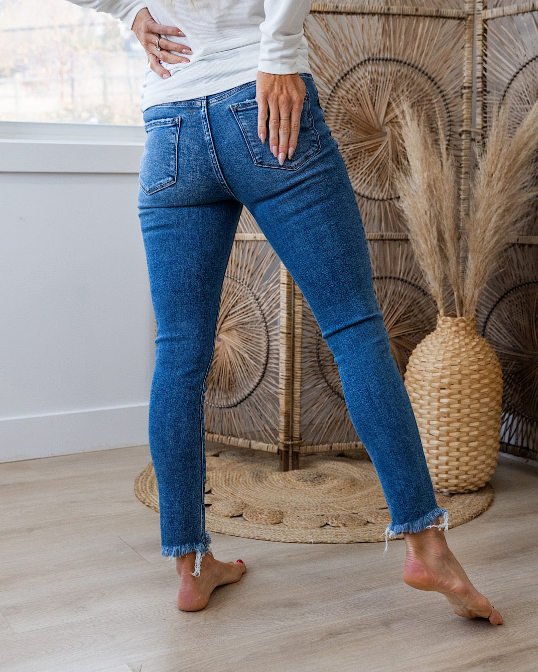 Vervet Gianna Fray Hem Skinny Jeans SALE Vervet