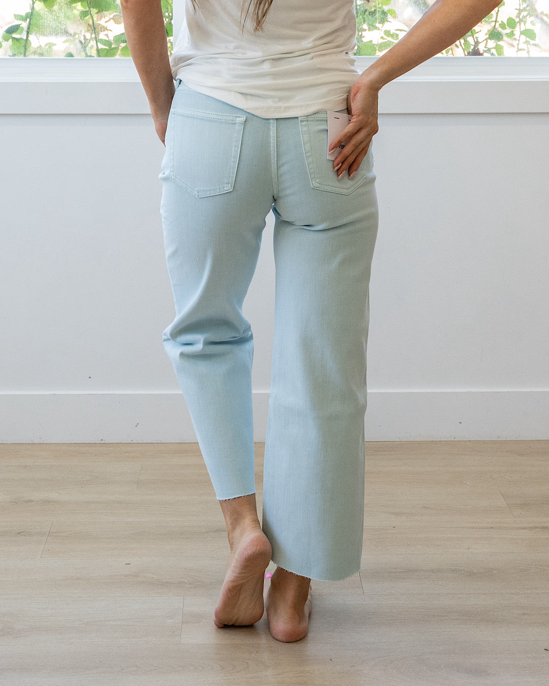 NEW! Vervet Skye Wide Leg Non Distressed Crop Jeans - Winter Sky Vervet