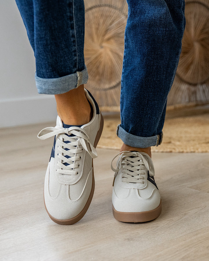 Very G Retro Sneakers - Beige Very G