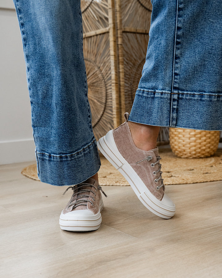 Very G Aman Velvet Sneakers - Nude Very G