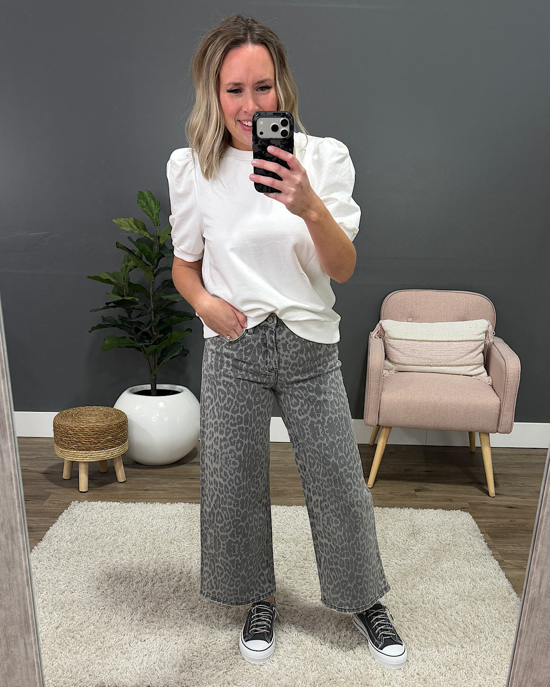NEW! Vervet Hallie Wide Leg Jeans - Gray Leopard Vervet