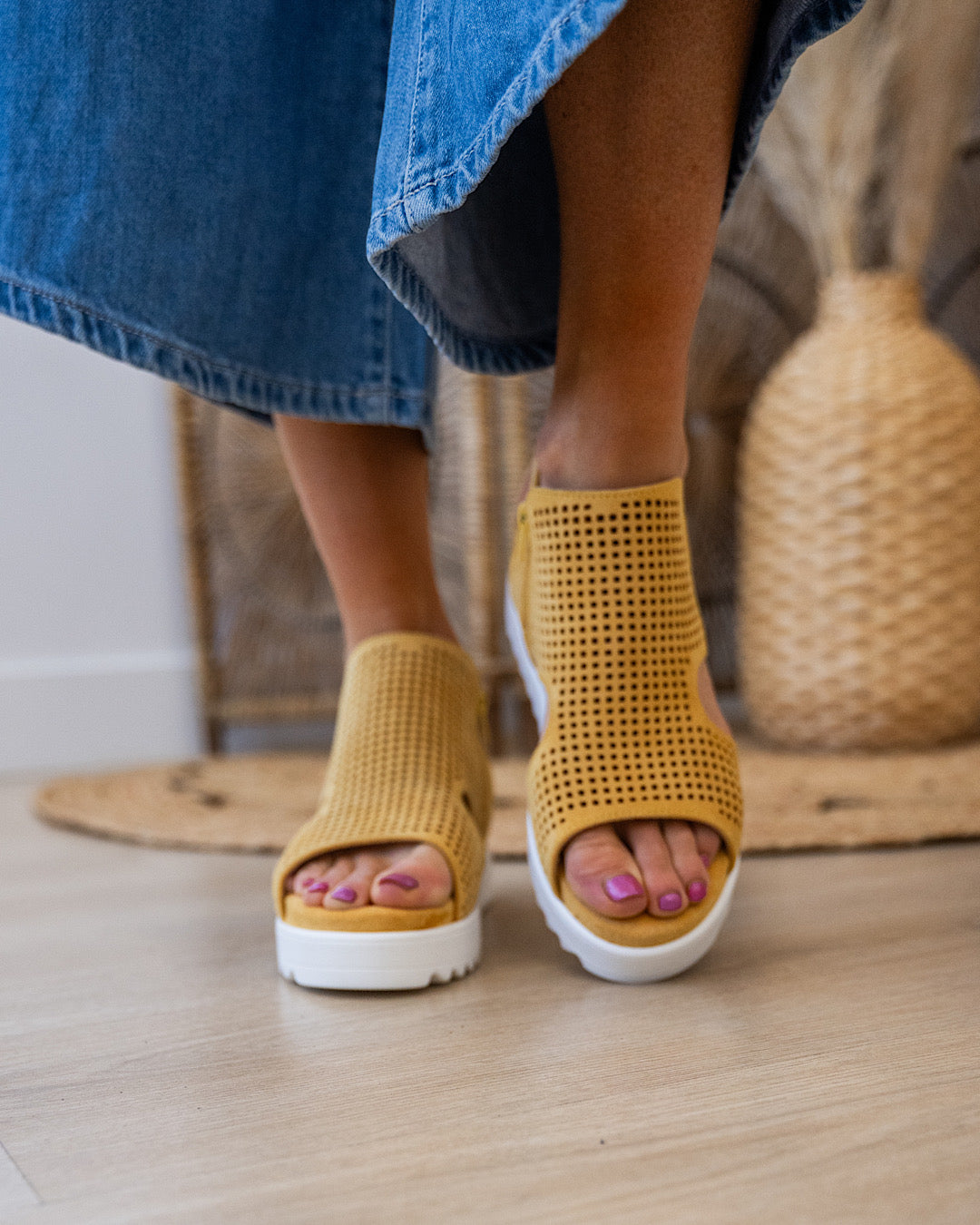 Very G Amy 2 Sandals - Yellow FINAL SALE Very G