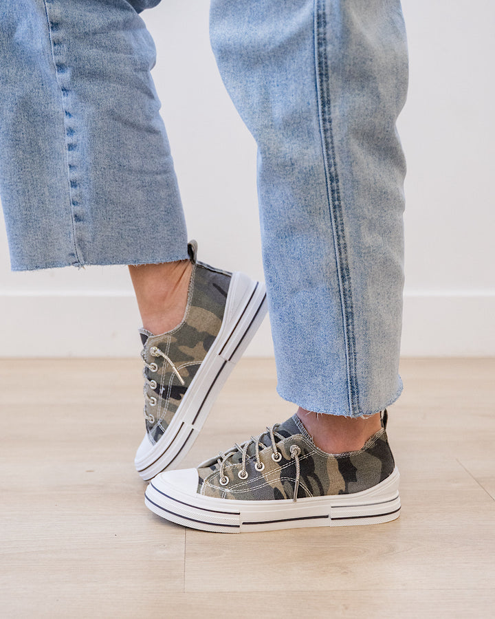 NEW! Very G Aman Camo Sneakers - Khaki Very G