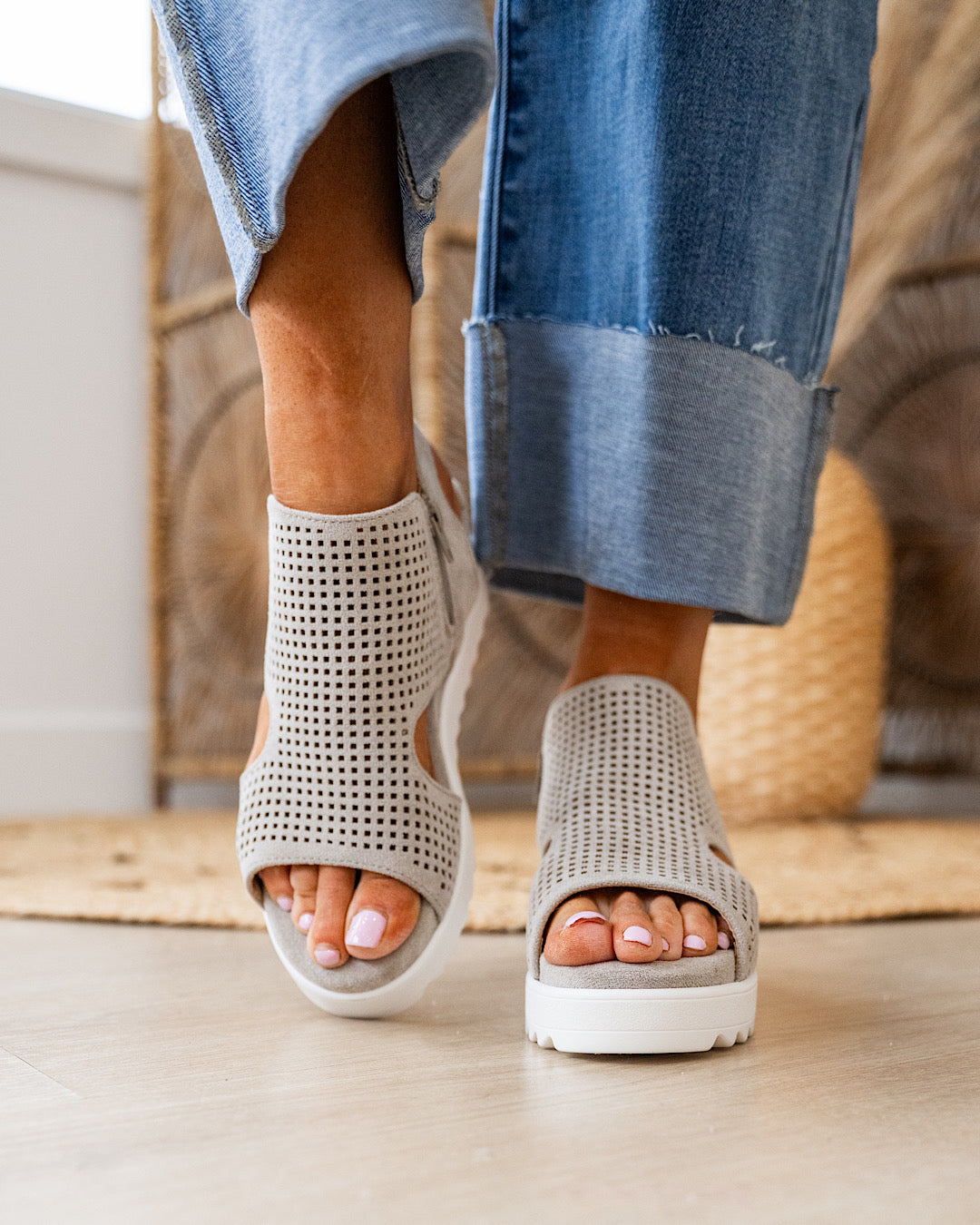 Very G Amy 2 Sandals - Light Gray FINAL SALE Very G