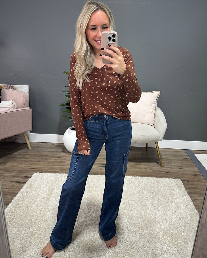 Saylor Ribbed Floral V Neck Top - Brown FINAL SALE PS Kate