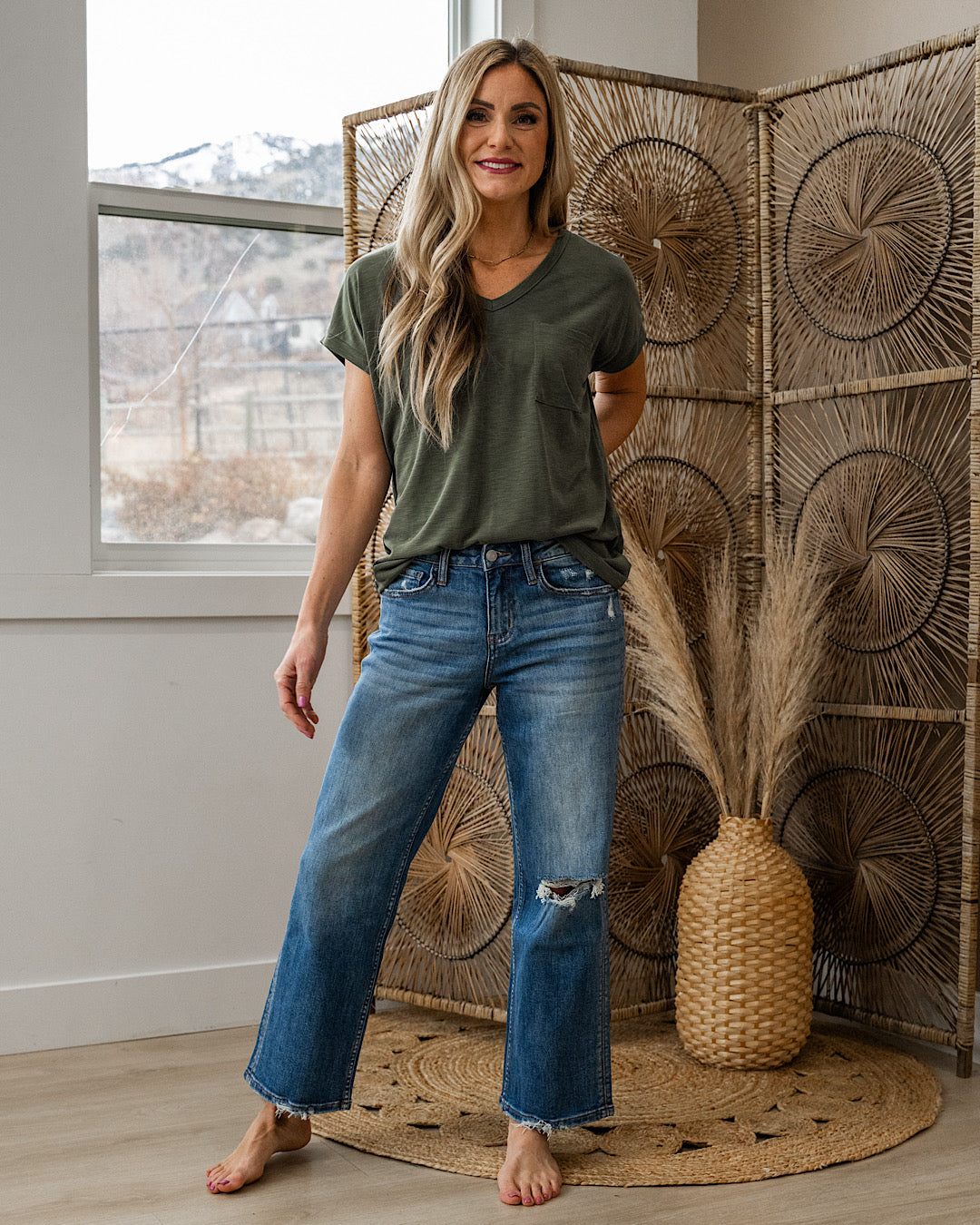 The Effortless V Neck Pocket Top - Olive SALE Staccato