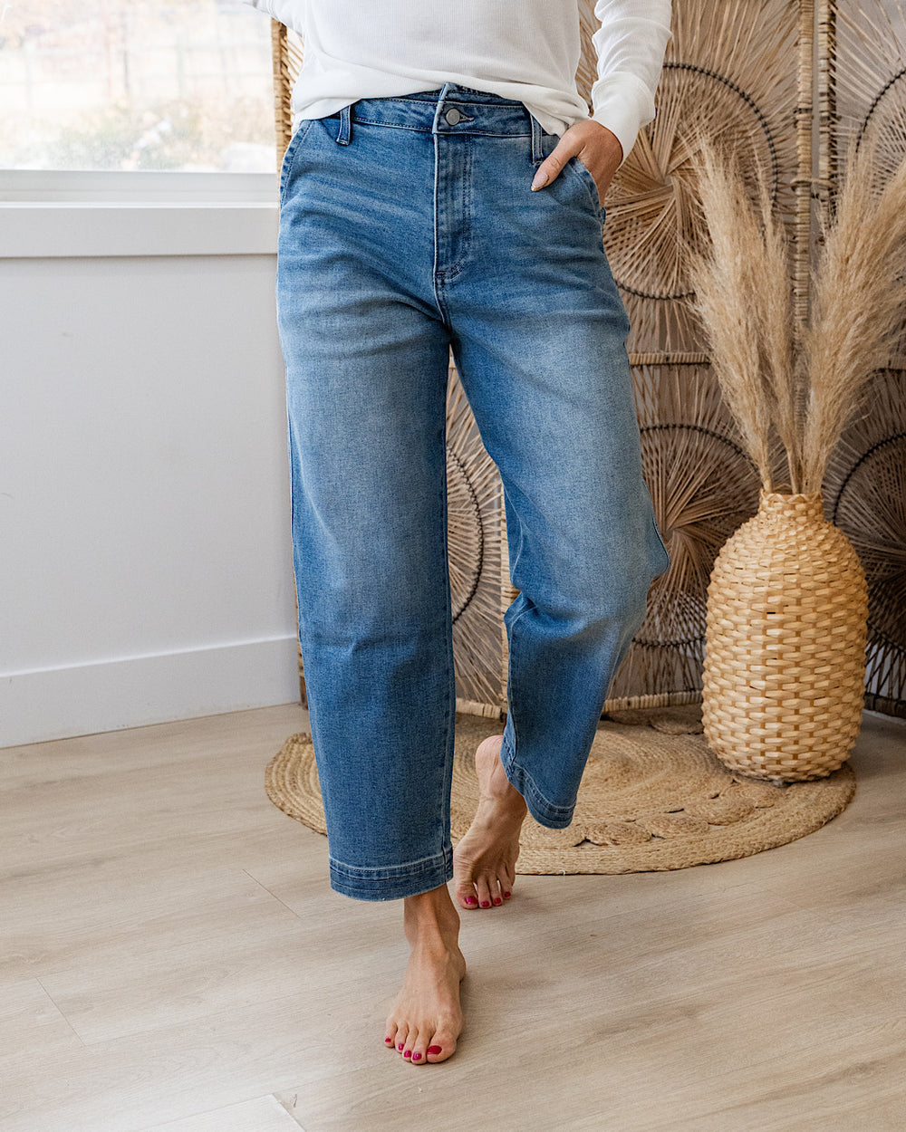 KanCan Kim Tapered Leg Jeans KanCan