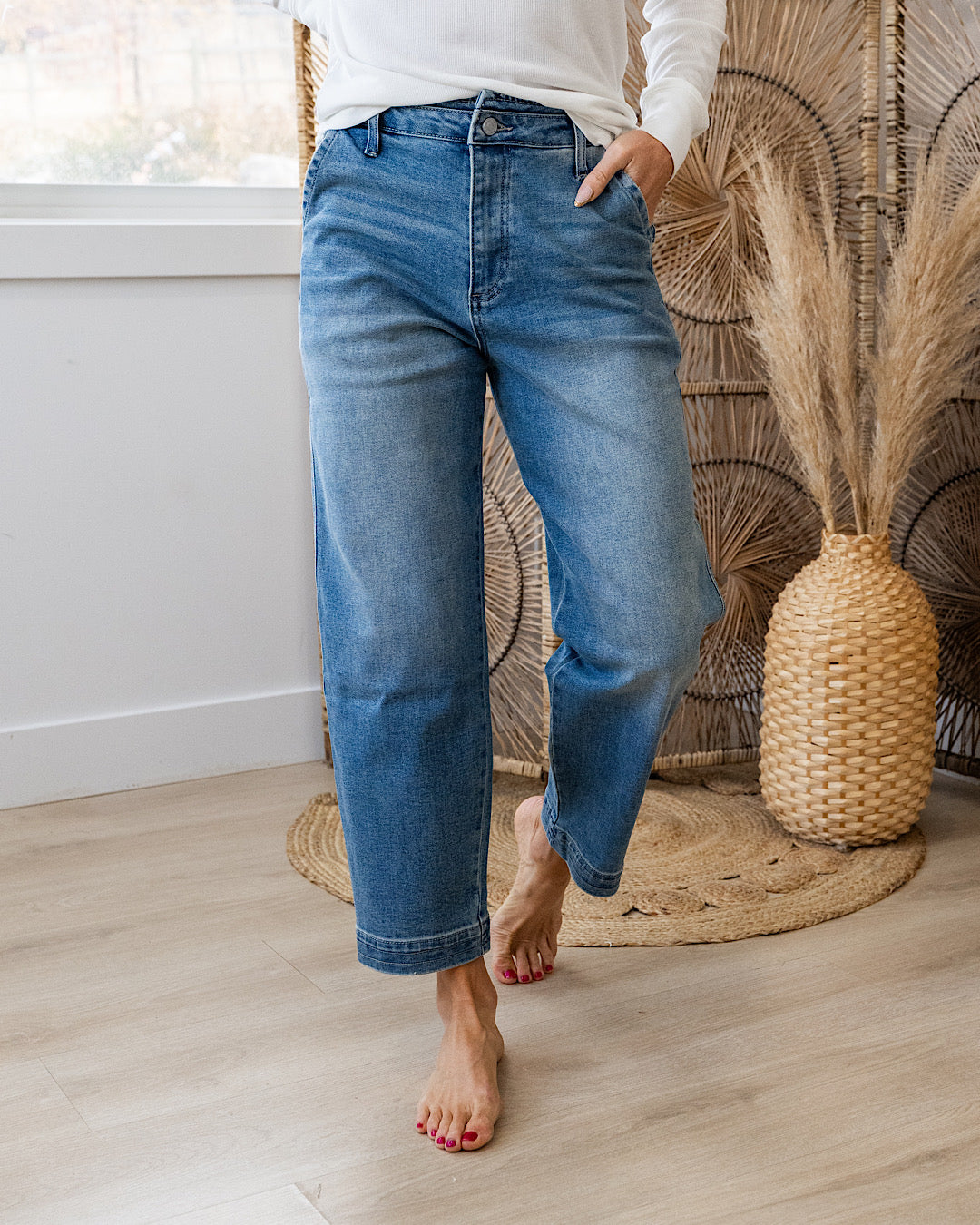 KanCan Kim Tapered Leg Jeans KanCan
