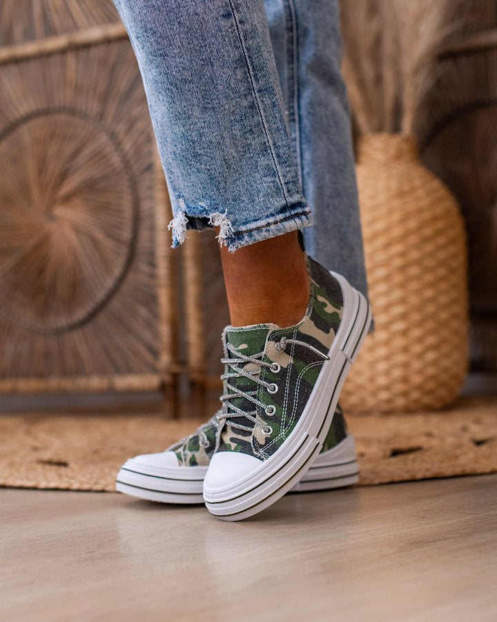 Very G Aman Prints Sneakers - Camo Very G