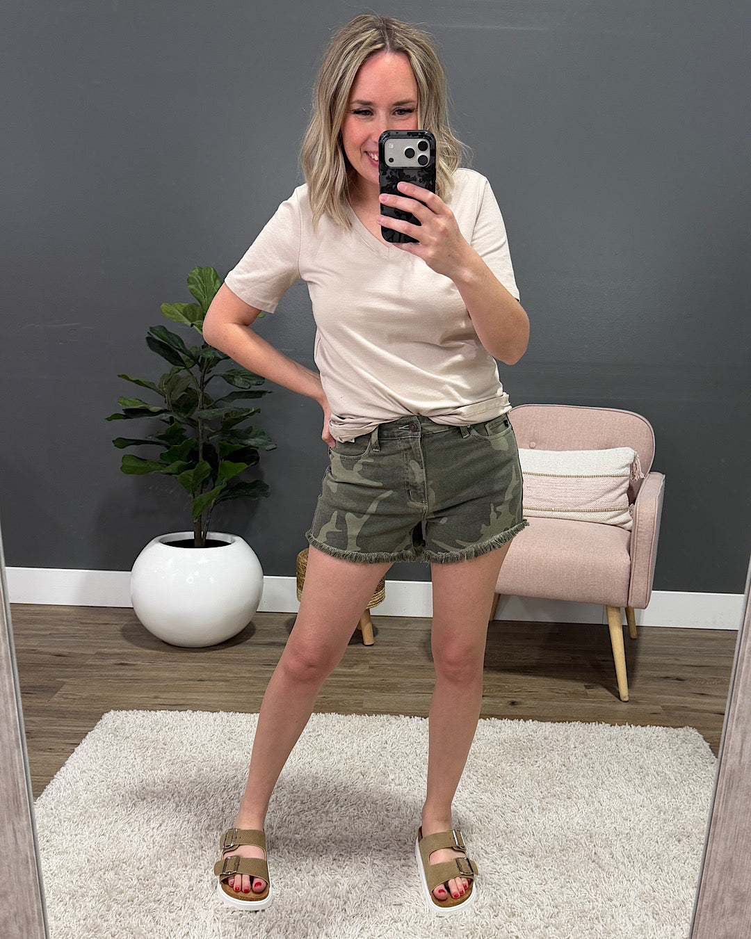 NEW! KanCan Sandi Fray Hem Jean Shorts - Camo KanCan