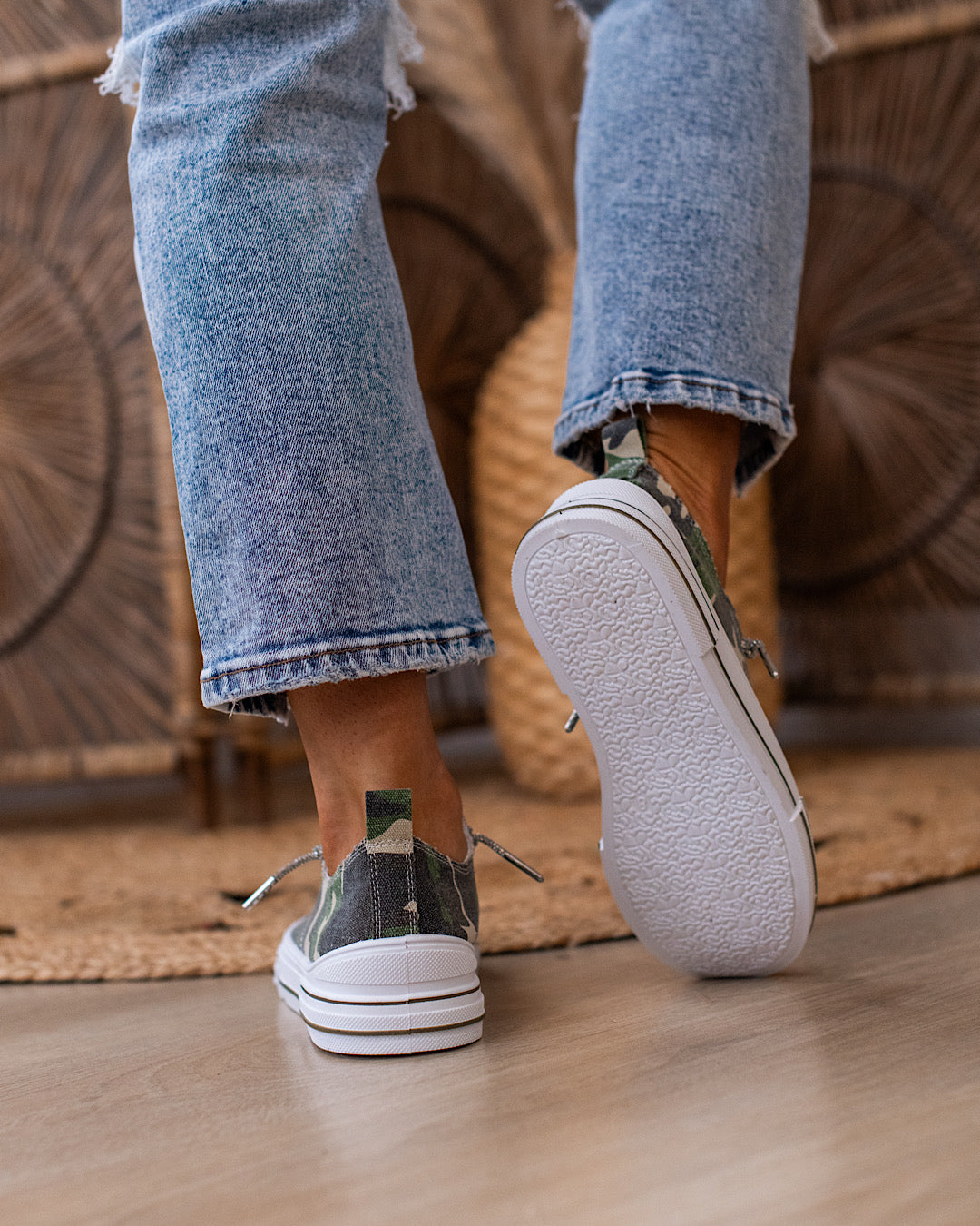 Very G Aman Prints Sneakers - Camo Very G