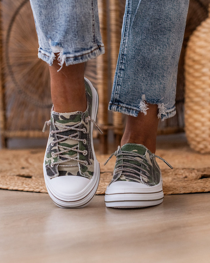 Very G Aman Prints Sneakers - Camo Very G