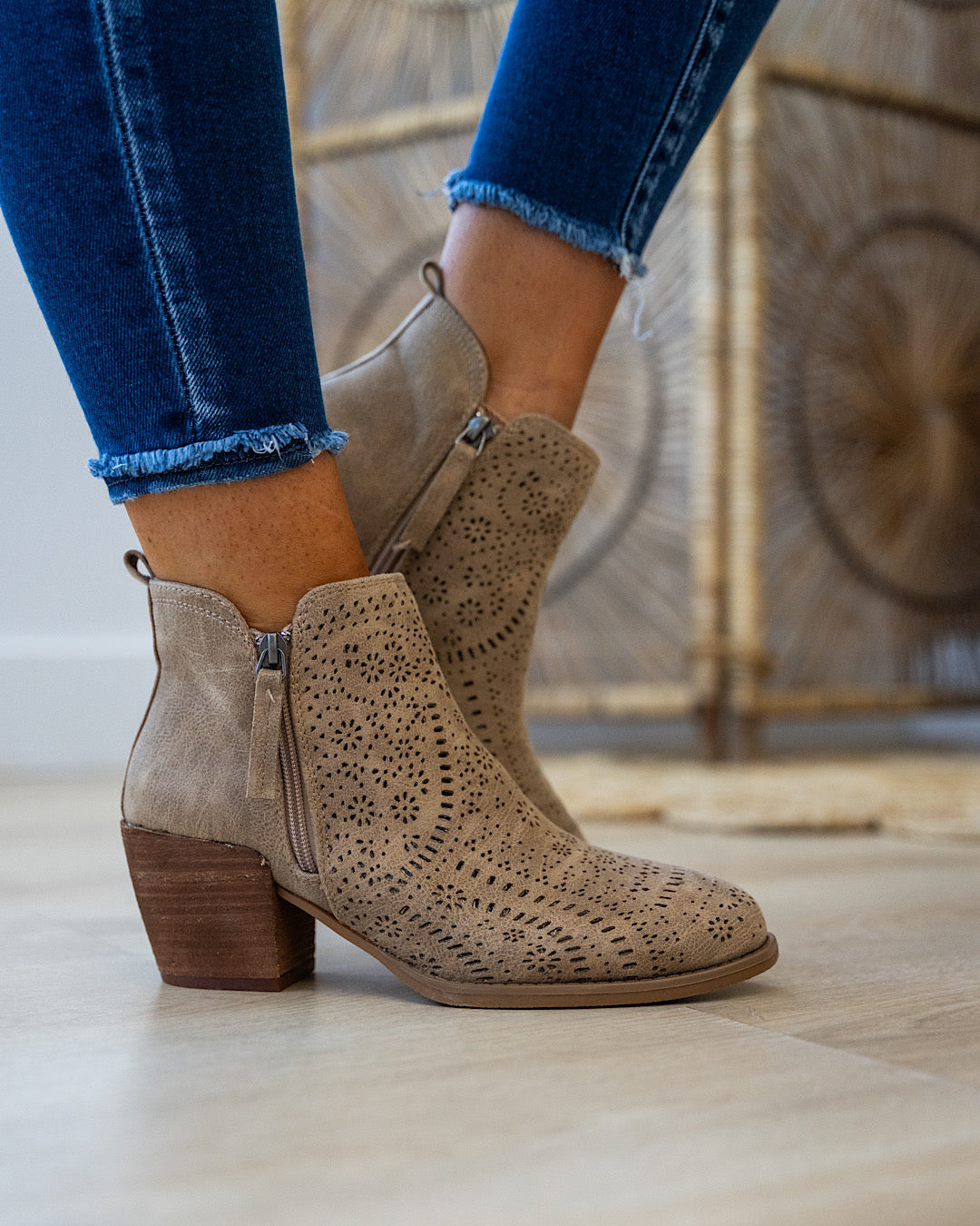 Very G Gwen Boots - Beige Very G