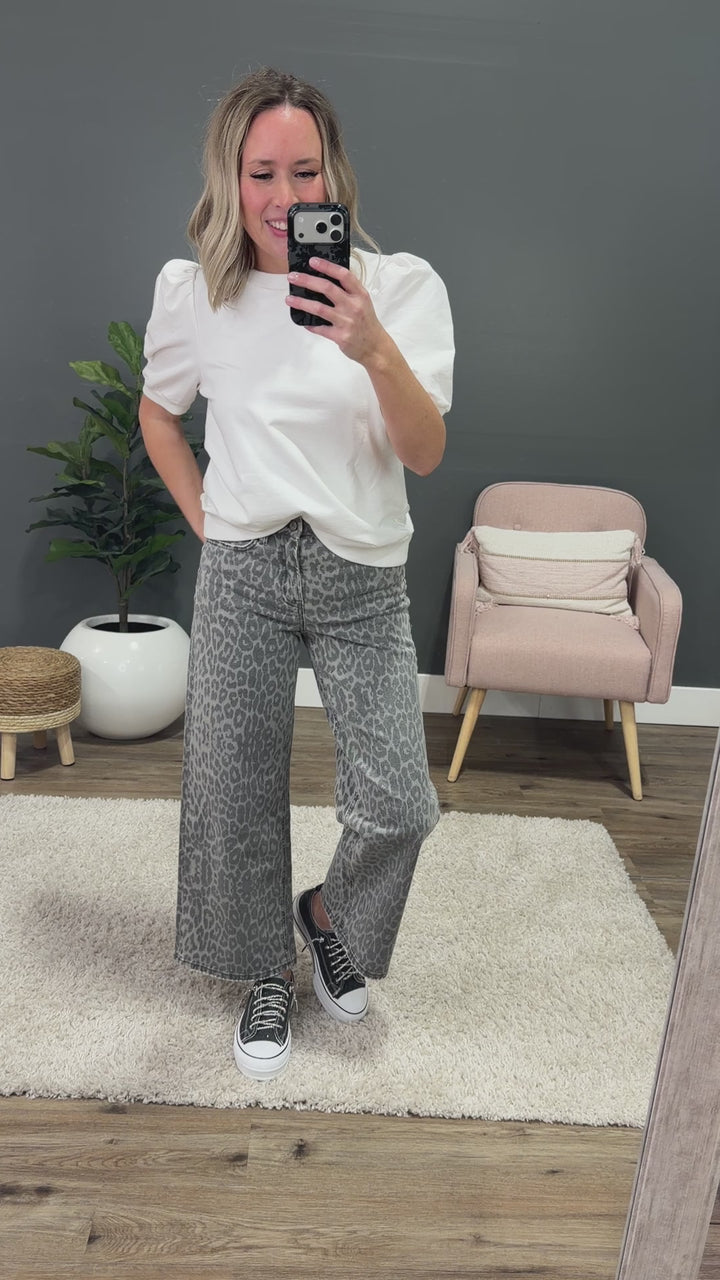 NEW! Vervet Hallie Wide Leg Jeans - Gray Leopard Vervet