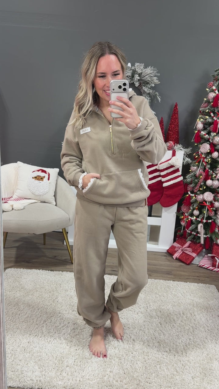 NEW! Ampersand Ave Comfort Zone Joggers - Mocha Lace