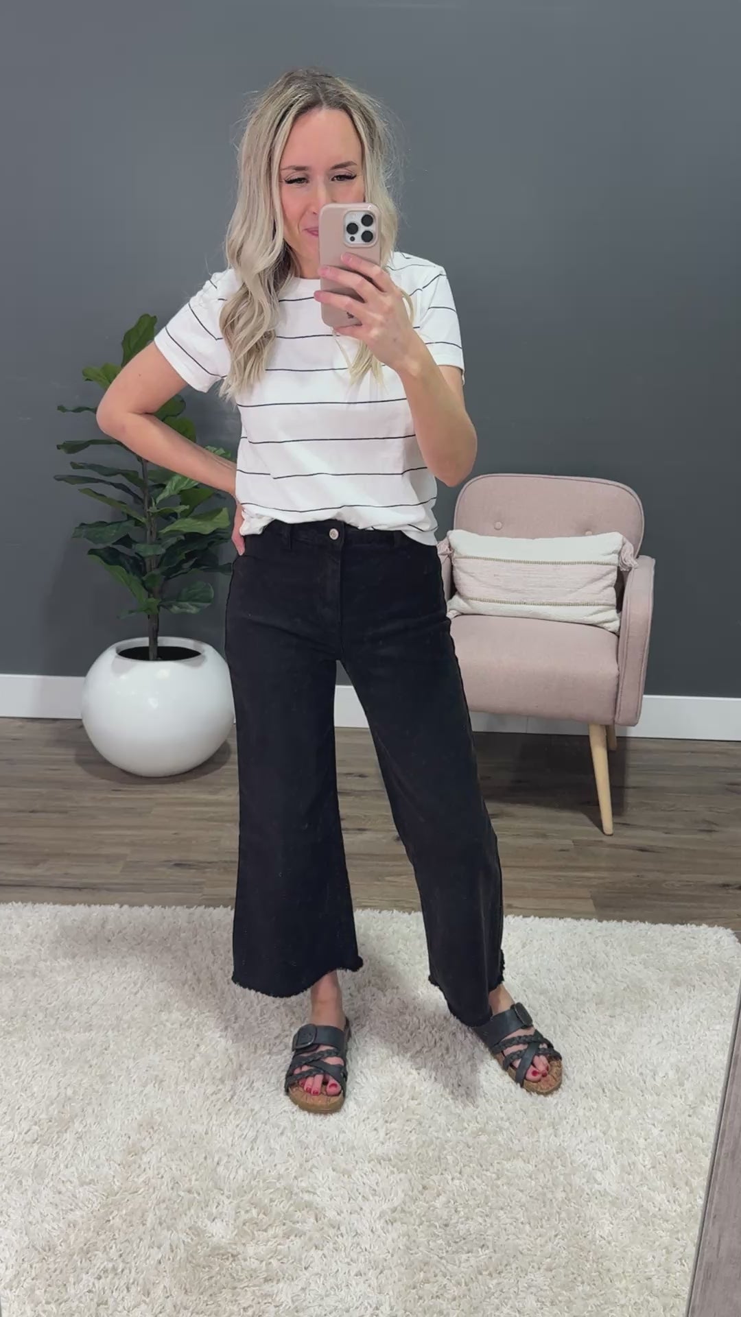 Mae Wide Leg Cropped Jeans - Black Zenana