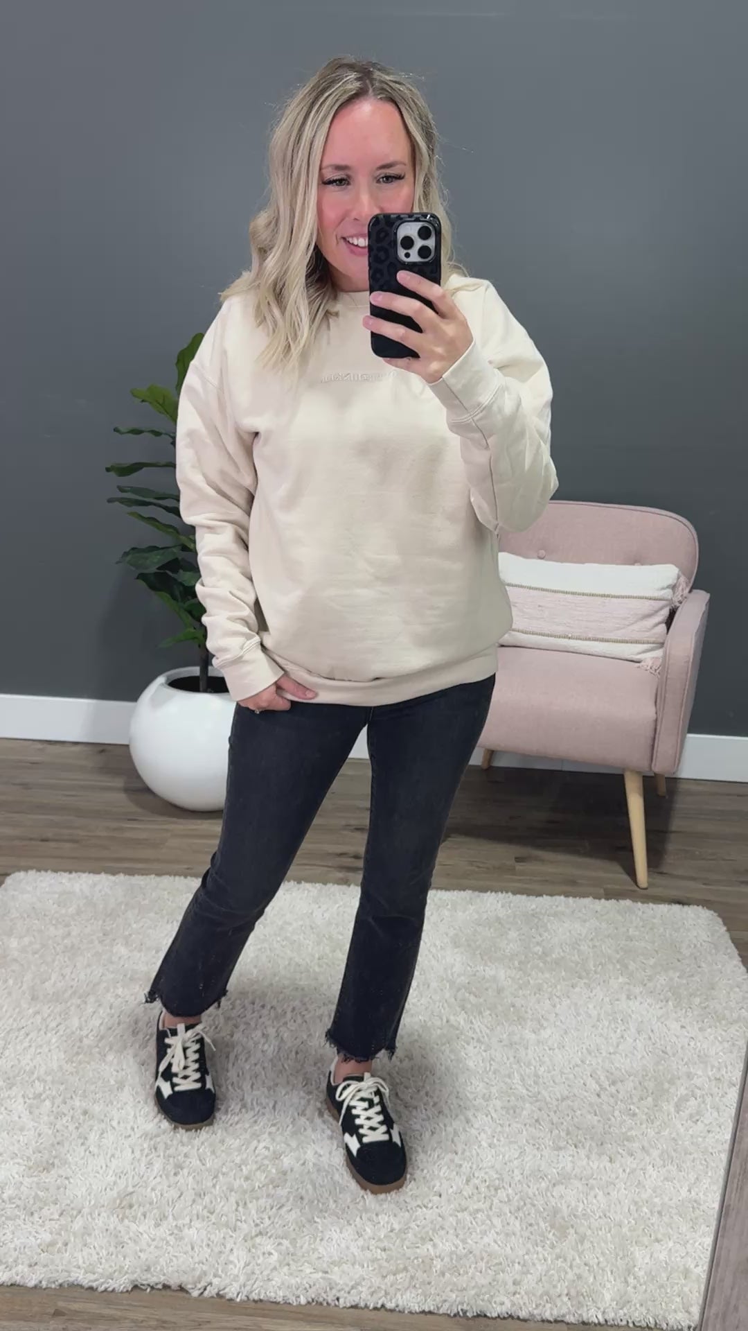 Overthinker Cream Sweatshirt D&E